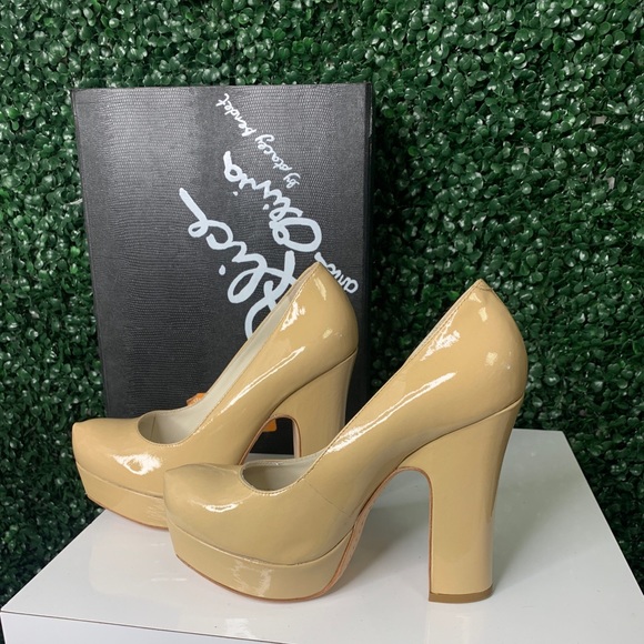 Brand NWOT Alice and Olivia Pumps - Picture 8 of 8